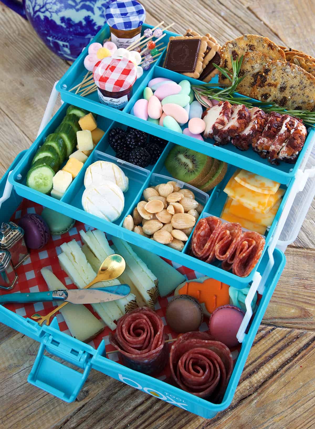 Easy Snackle Box The Suburban Soapbox